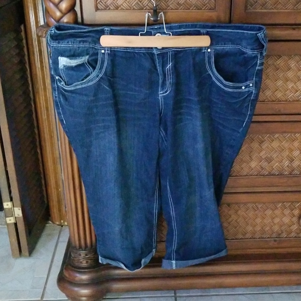 Capris pants
